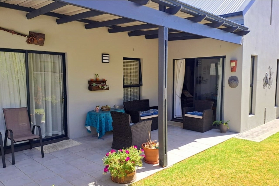 3 Bedroom Property for Sale in Aan de Wijnlanden Western Cape